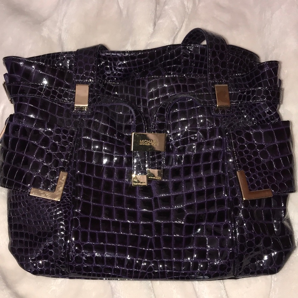 Moving! Everything must go! Micheal Micheal Kors